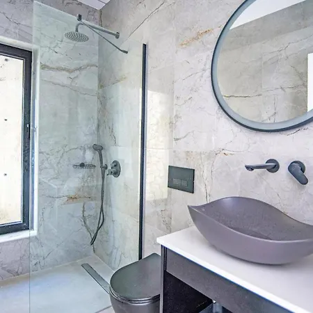 Nissaki View 3 By Vigglatouri